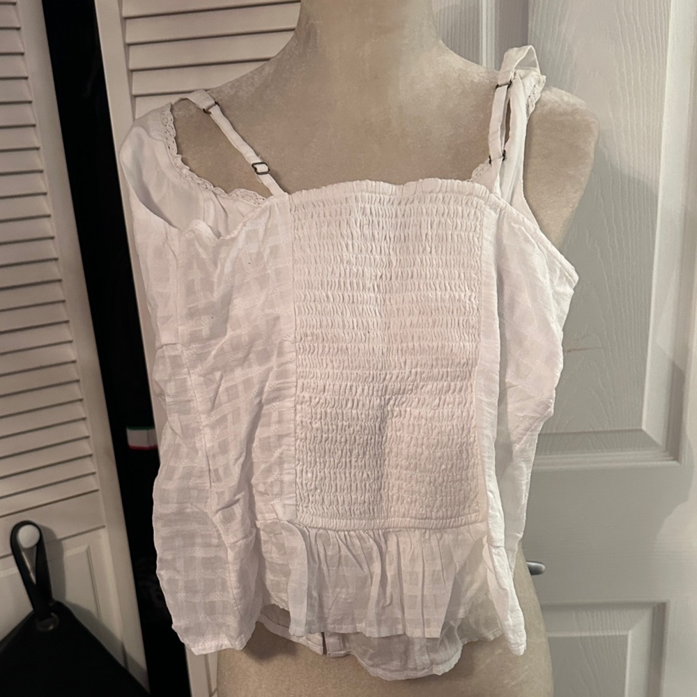 Hollister White Textured Sleeveless Top - Picture 4 of 7